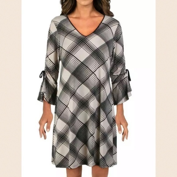 Women’s Gabby Skye Black & Tan Criss Cross Pattern Anywhere Bell Cuffs Dress 4 - Picture 1 of 13